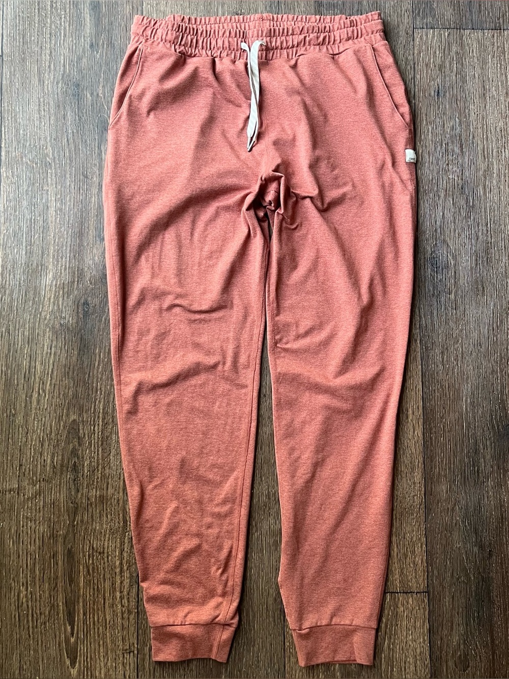 Vuori vW303 super soft performance jogger athletic sweatpants small terracotta